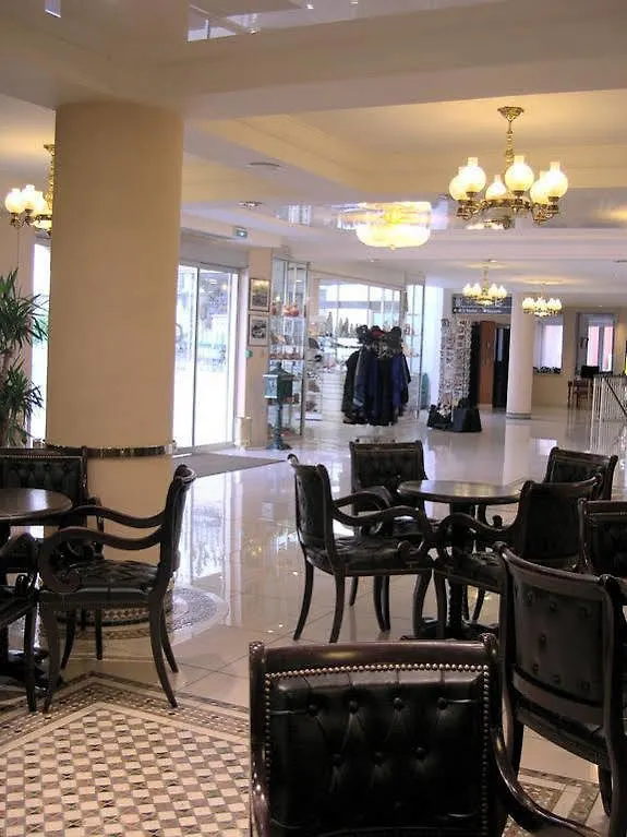 Hotel Christ Roi Lourdes 4*,