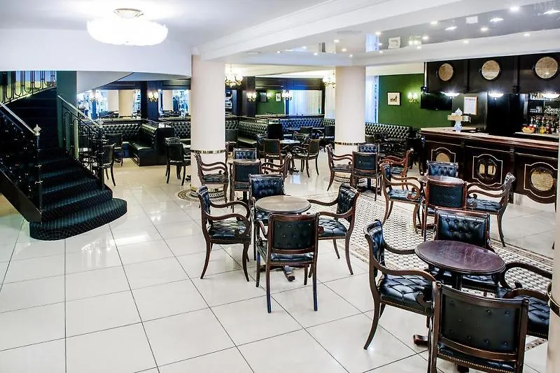 Hotel Christ Roi Lourdes 4*,
